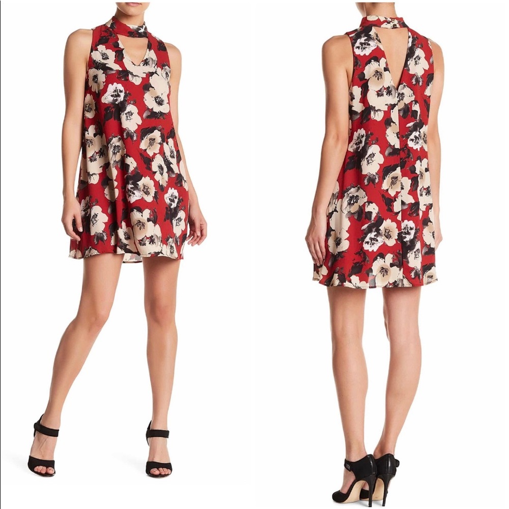 Peach Love California FloralKeyhole Shift Dress
